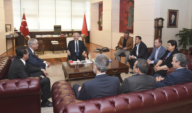 Kılıçdaroğlu, sendika ve oda başkanları ile görüştü