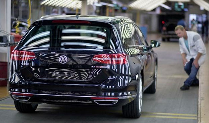 Volkswagen, Passat üretimini kısıyor