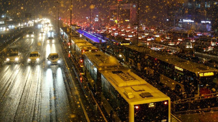 Metro, Metrobüs ve Avrasya'ya kar ayarı 