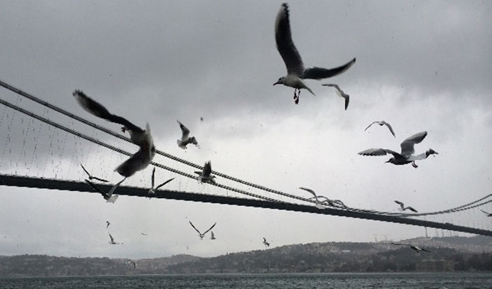 İstanbul Boğazı tekrar gemi geçişlerine kapatıldı