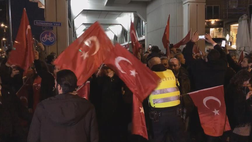 İstanbul, Ankara ve Rotterdam'da protesto