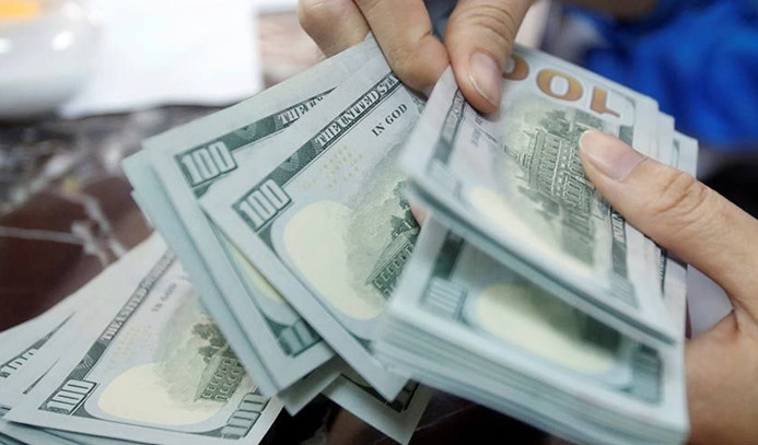 Dolar, ABD saldırısı sonrası 3.73'ü geçti