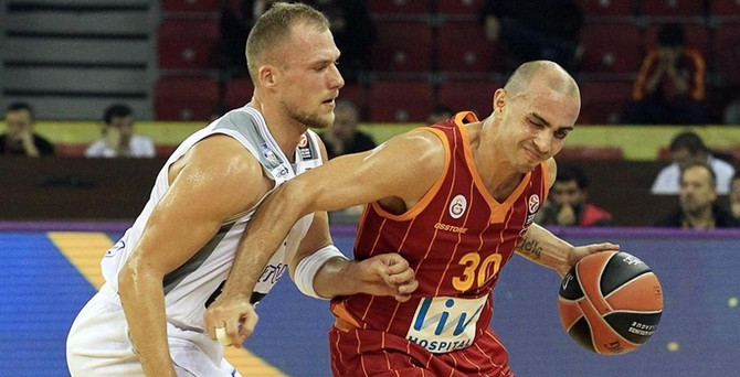 Yıldız oyuncu Galatasaray'ı bıraktı