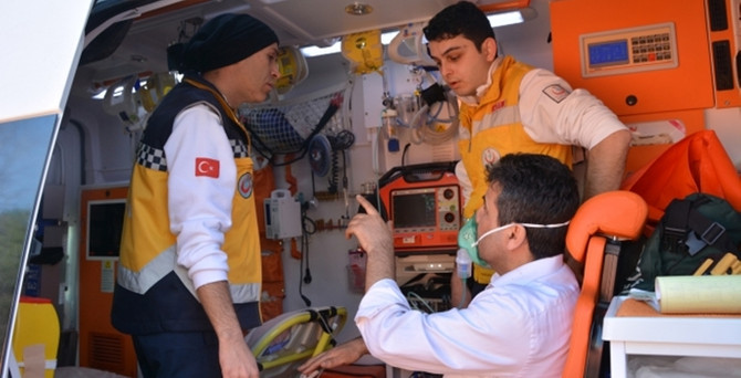 Lisede deney yapılan laboratuvarda patlama