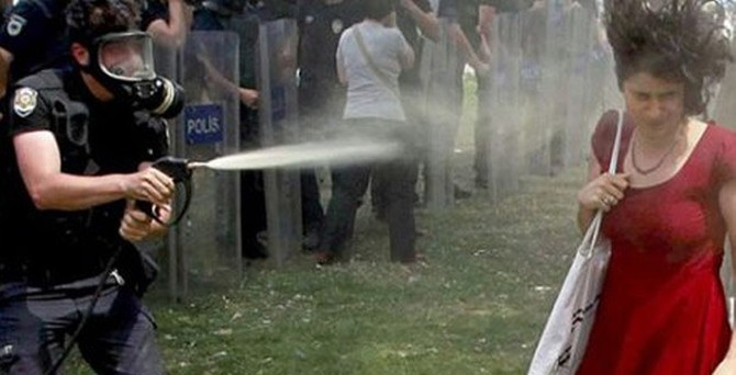 Polisler birbirini suçladı