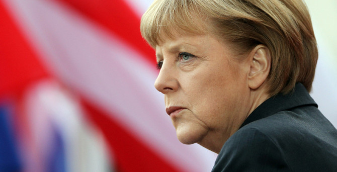 Merkel Türkiye'ye arka çıktı