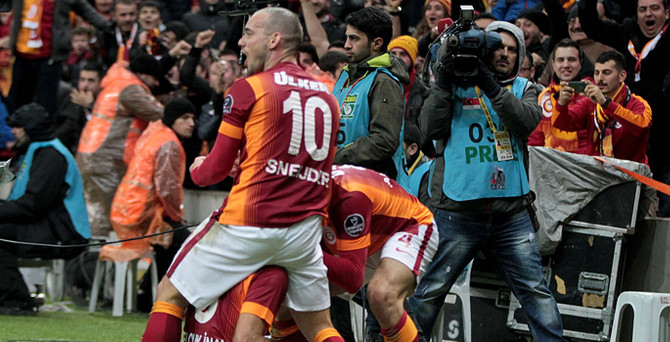 Zirve yarışında kritik puan kaybı