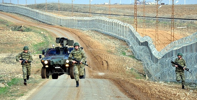Suriye'ye geçmeye çalışırken yakalandılar