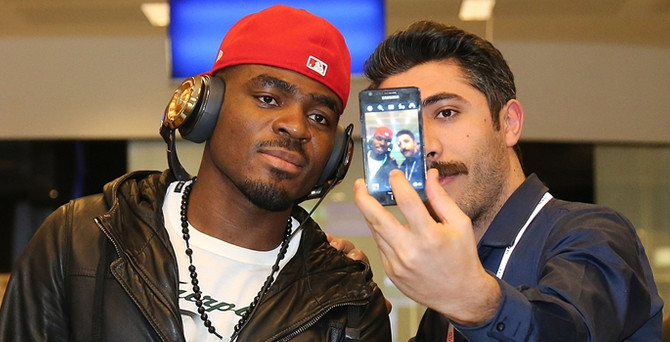 Emenike geri döndü