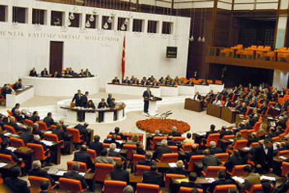 'Taş atan çocuklar' yasalaştı
