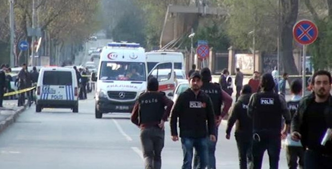 İstanbul Emniyeti'ne silahlı saldırı