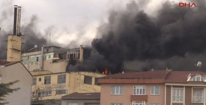 Kağıthane'de fabrika yangını!