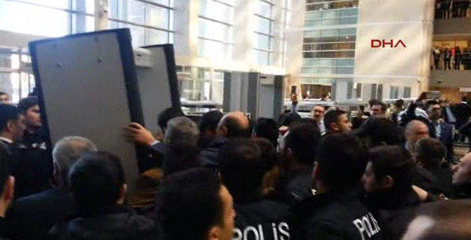 Çağlayan yine karıştı
