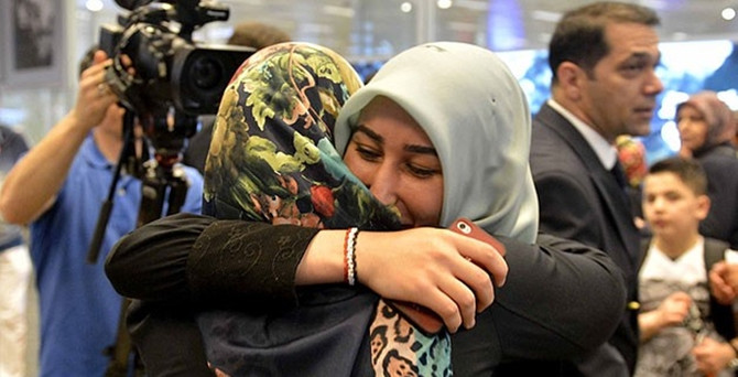 Sana'daki 185 Türk vatandaşı İstanbul'da