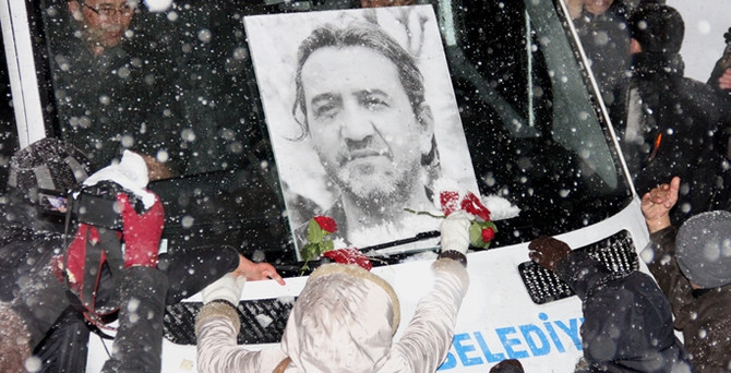 Nuh Köklü'nün heykeli Kadıköy'e dikilecek