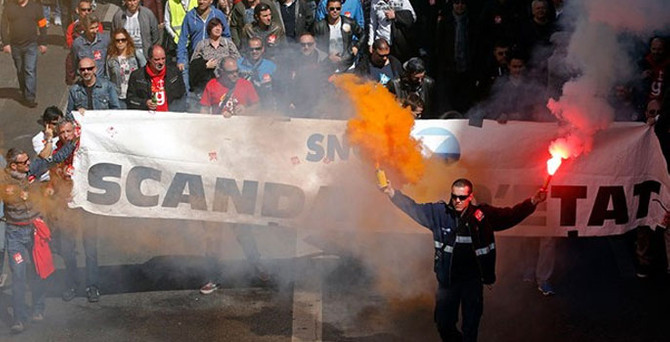 Fransa’da herkes grevde