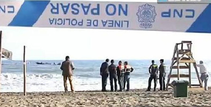 O plajda cankurtaran da bayrak da yoktu