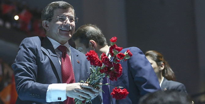 AK Parti seçim beyannamesini açıkladı