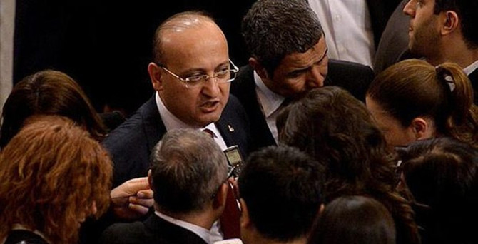 Akdoğan'dan HDP'ye sert eleştiri