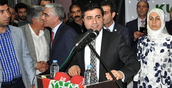 'Allah yalancının belasını versin mi?'