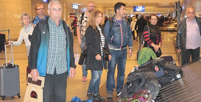 Nepal'den 242 kişi Türkiye'ye geldi