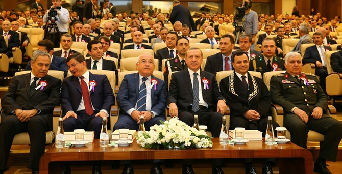 'Uzaktan kumandalı yargı da yargıç da düşünülemez'