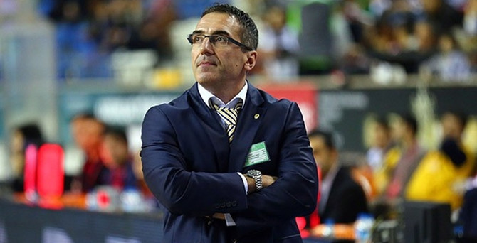 Fenerbahçe Winnicki ile yollarını ayırdı