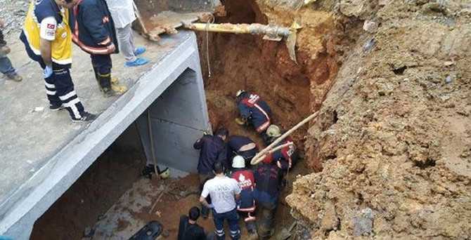 İSKİ kazısında göçük altında kalan işçi hayatını kaybetti
