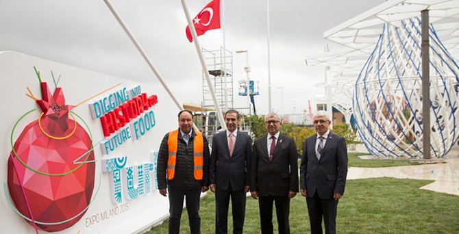 'Expo'ya yetişmez' denen Türk pavyonuna çınar bile dikildi!