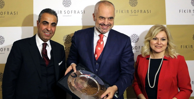 Arnavutluk’tan, Türk işadamlarına açık çek!