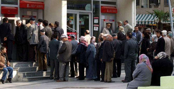Emeklilerin bankası değişiyor