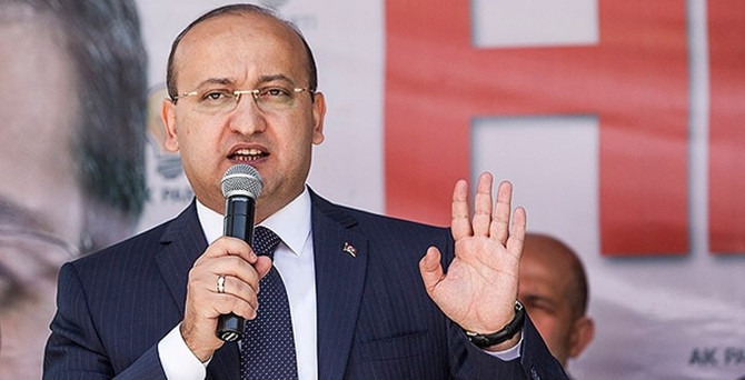 Akdoğan, HDP'ye twitterdan yüklendi