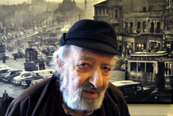 60 yılda 60'a yakın kitap