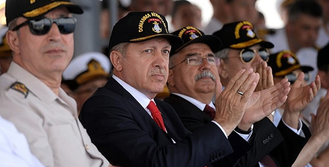 Tatbikatı "başkomutan" sıfatıyla takip etti