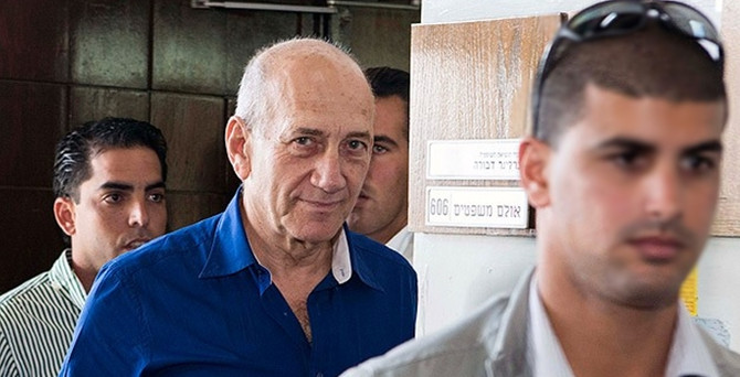 Eski başbakana hapis cezası