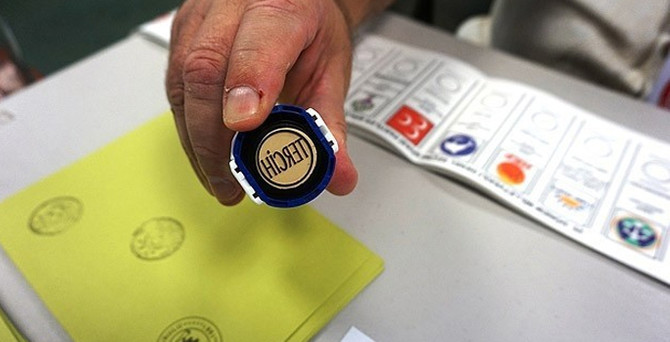 İstikrar açısından güçlü AKP mi güçlü HDP mi daha iyi?