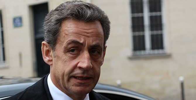 Sarkozy'nin partisi isim değiştirdi