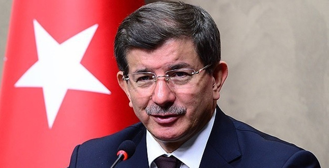Başbakan Davutoğlu'nun oğlu ilk kez oy kullandı
