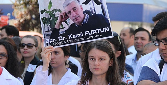 Öldürülen doktorun mesai arkadaşları iş bıraktı