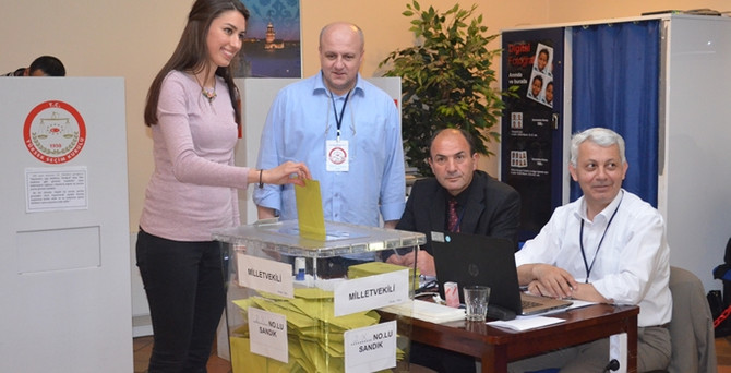 Yurtdışında 1 milyon 31 bin seçmen oy kullandı