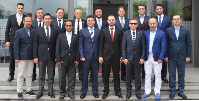 DOSABSİAD’da görev değişimi