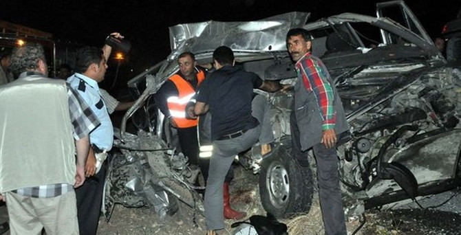 Siverek'te kaza: 2 ölü, 1 yaralı