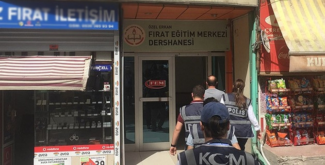 Elazığ'da 2 dershanede arama