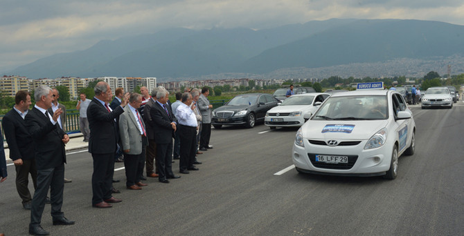 Bursa’nın en büyük kavşağı ulaşıma açıldı