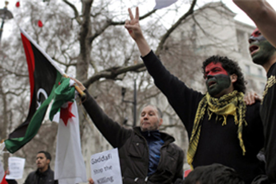 Londra'da da protesto ettiler