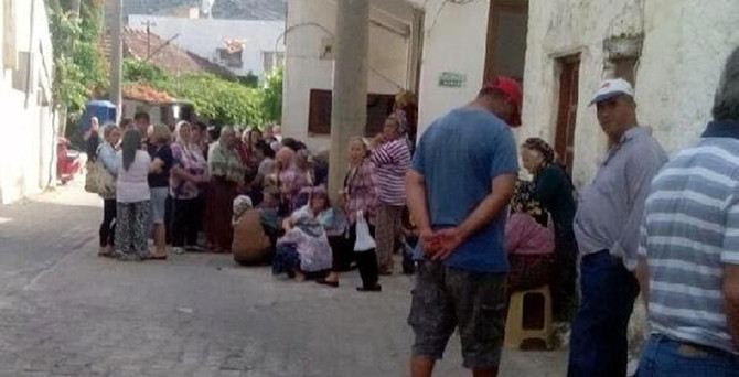 Oy verme sırasında hayatını kaybetti