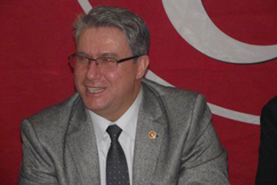MHP'li Cengiz kaza geçirdi