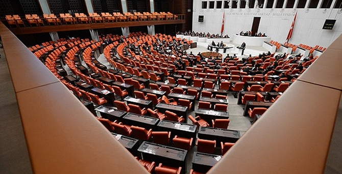 Parlamento'da renkli ve ilginç isimler