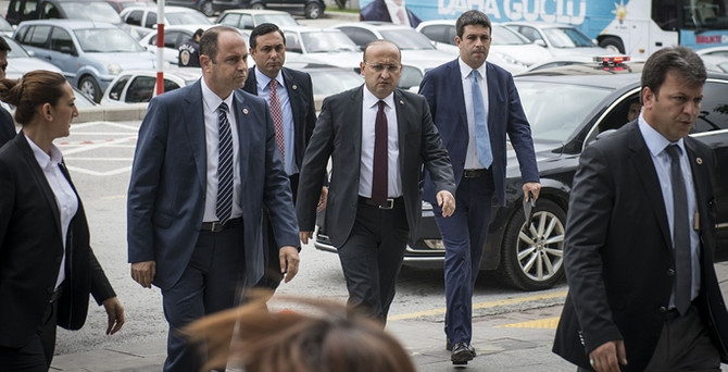 AK Parti'de kritik zirve
