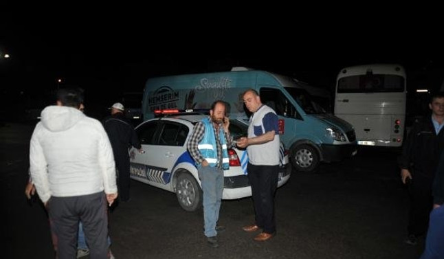 Bursa'da TIR terminale daldı